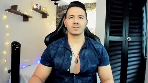 Snapshot of ransoj chatting on 01/12/25, 08:25 Jonas online show from 01/12/25, 08:25