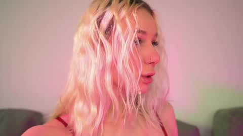 Snapshot of rany_thompson chatting on 04/24/26, 08:28 Rany Thompson online show from 04/24/26, 08:28