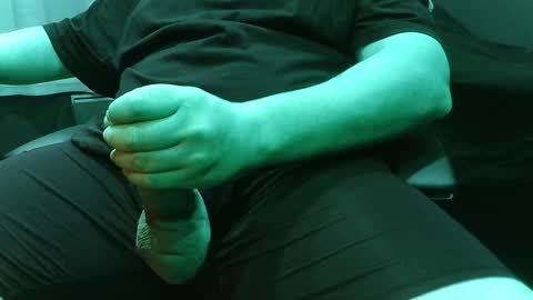 Snapshot of rapaces49 chatting on 01/14/25, 04:29 Raptor online show from 01/14/25, 04:29