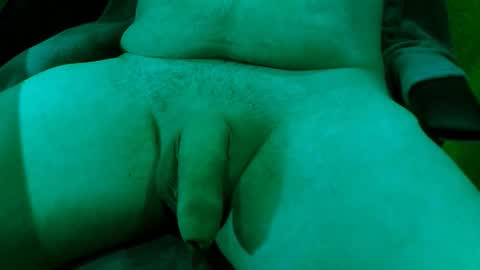 Snapshot of rapaces49 chatting on 10/25/25, 07:49 Raptor online show from 10/25/25, 07:49