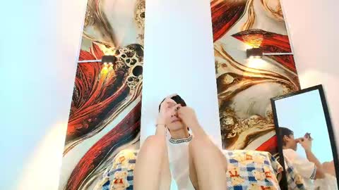 raphael_nyon1 online show from 05/02/26, 04:17