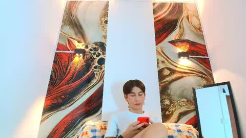 raphael_nyon1 online show from 05/07/26, 04:18
