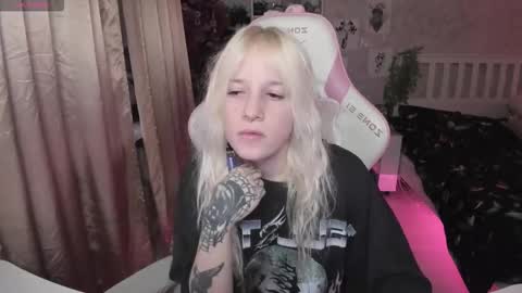 Rapunzel online show from 12/03/25, 01:20