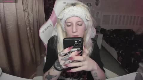 Rapunzel online show from 12/20/25, 02:02