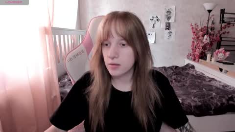 Snapshot of rapunzel_cute chatting on 03/20/26, 01:27 Rapunzel online show from 03/20/26, 01:27