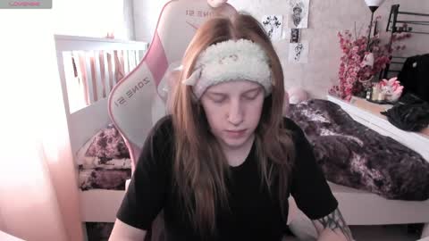 Snapshot of rapunzel_cute chatting on 04/02/26, 01:20 Rapunzel online show from 04/02/26, 01:20