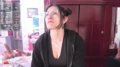 Snapshot of rapunzell__ chatting on 06/11/26, 07:45 Rapunzell online show from 06/11/26, 07:45