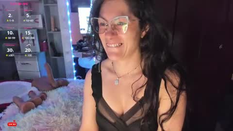 Snapshot of rapunzell__ chatting on 07/15/26, 11:15 Rapunzell online show from 07/15/26, 11:15
