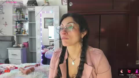 Snapshot of rapunzell__ chatting on 07/19/26, 08:34 Rapunzell online show from 07/19/26, 08:34