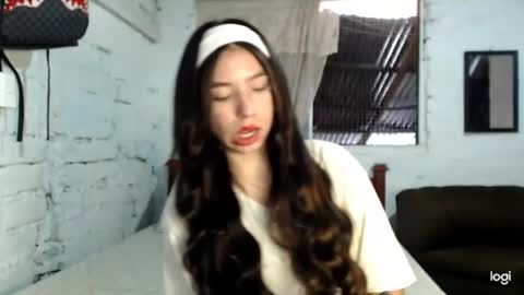 Snapshot of raquel2411 chatting on 05/24/26, 06:35 raquel2411 online show from 05/24/26, 06:35