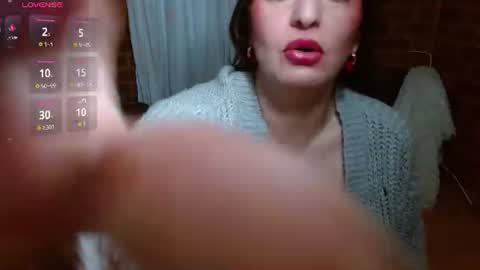 Snapshot of raquel_gh chatting on 06/19/26, 10:41 Raquel online show from 06/19/26, 10:41