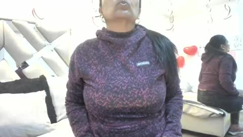 Raquel Moore  online show from 02/15/26, 02:25