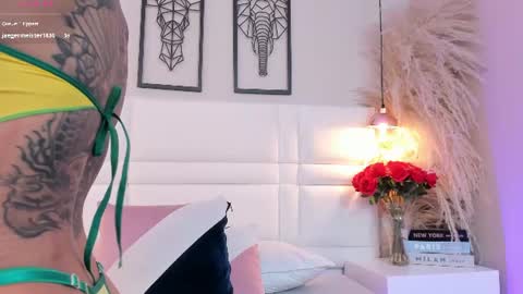 Snapshot of raquelhyde_ chatting on 06/13/26, 07:23 raquel Hyde online show from 06/13/26, 07:23