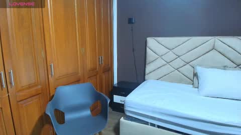 Raquel online show from 10/23/25, 11:53