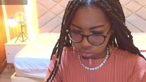 Snapshot of raqueljones_ chatting on 03/23/26, 11:58 Raquel online show from 03/23/26, 11:58