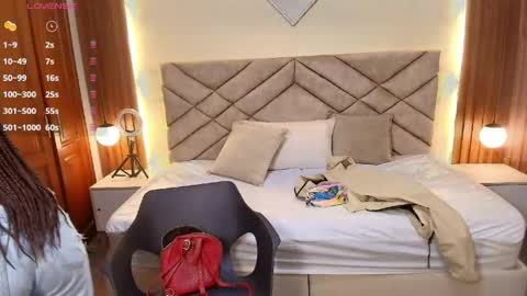 Snapshot of raqueljones_ chatting on 03/27/26, 02:28 Raquel online show from 03/27/26, 02:28