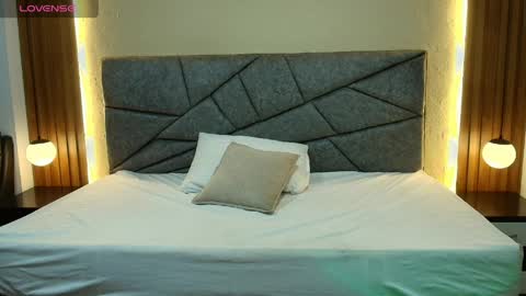 Snapshot of raqueljones_ chatting on 03/30/26, 07:15 Raquel online show from 03/30/26, 07:15