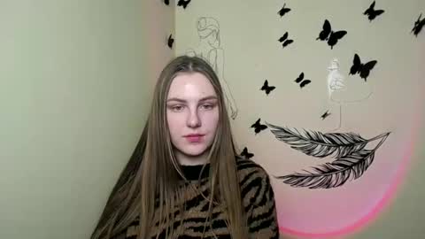 Snapshot of raspberry0101 chatting on 12/15/24, 06:59 raspberry0101 online show from 12/15/24, 06:59