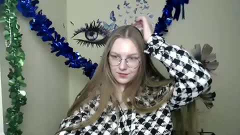 Snapshot of raspberry0101 chatting on 02/07/25, 05:40 raspberry0101 online show from 02/07/25, 05:40