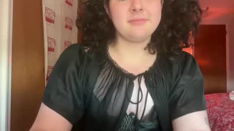 Snapshot of raspberrytommy chatting on 04/07/26, 05:57 Tommy online show from 04/07/26, 05:57