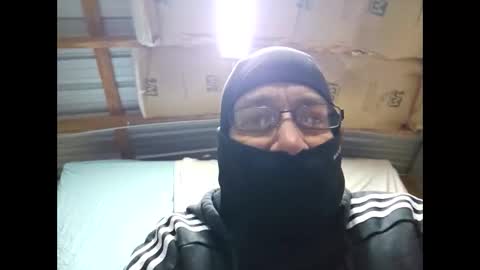 Snapshot of rastadavo86 chatting on 12/14/25, 08:46 RastaD online show from 12/14/25, 08:46