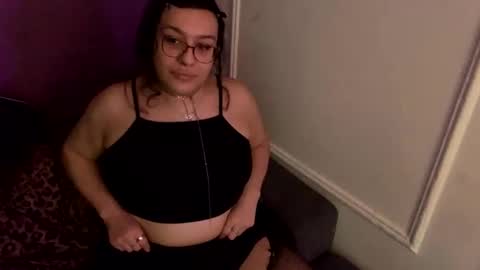 Snapshot of rattlesnakebitch chatting on 11/04/25, 11:59 Rattlesnake Bitch 666 online show from 11/04/25, 11:59