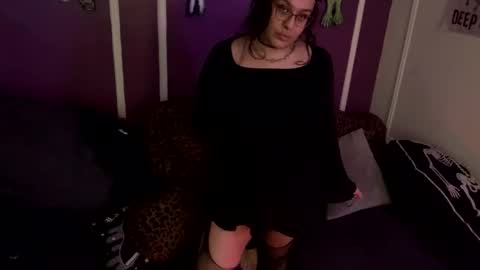 Snapshot of rattlesnakebitch chatting on 11/11/25, 10:54 Rattlesnake Bitch 666 online show from 11/11/25, 10:54