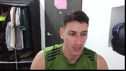 Snapshot of raul240335 chatting on 05/07/26, 11:43 Raul online show from 05/07/26, 11:43