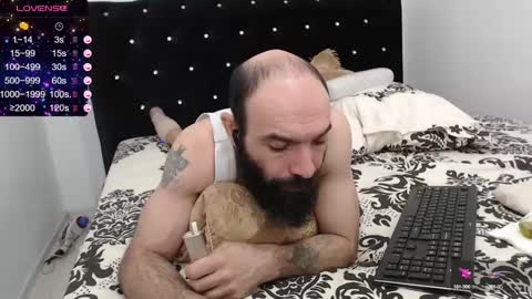 Snapshot of raul27big chatting on 02/19/25, 10:56 RaulWildBoy27 online show from 02/19/25, 10:56