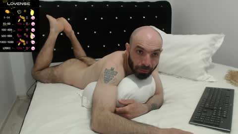 Snapshot of raul27big chatting on 04/19/26, 01:21 RaulWildBoy27 online show from 04/19/26, 01:21