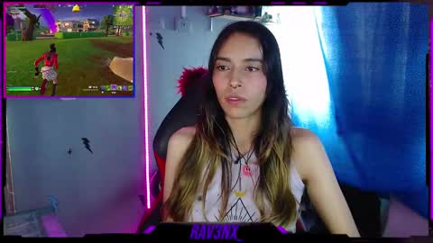 Snapshot of rav3nx_ chatting on 12/10/24, 10:05 online show from 12/10/24, 10:05