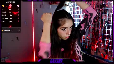 Snapshot of rav3nx_ chatting on 02/11/25, 02:13 online show from 02/11/25, 02:13