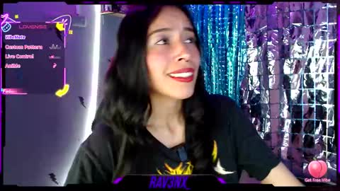 Snapshot of rav3nx_ chatting on 11/06/25, 11:33 online show from 11/06/25, 11:33