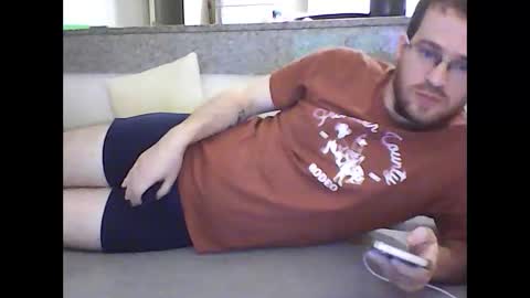 Snapshot of raven_87 chatting on 04/05/26, 11:46 Raven online show from 04/05/26, 11:46