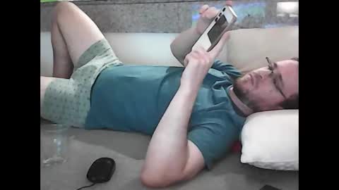 Snapshot of raven_87 chatting on 04/09/26, 02:33 Raven online show from 04/09/26, 02:33