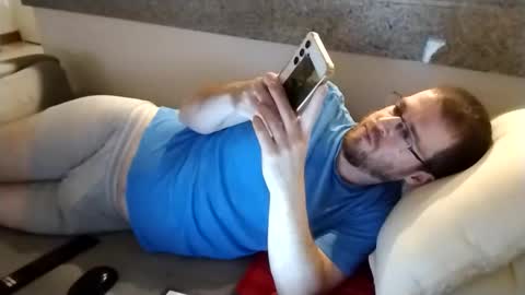 Snapshot of raven_87 chatting on 04/17/26, 02:36 Raven online show from 04/17/26, 02:36