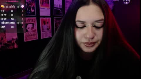 Snapshot of raven_darkk chatting on 04/10/26, 10:14 Raven online show from 04/10/26, 10:14