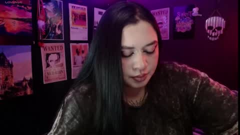 Snapshot of raven_darkk chatting on 05/25/26, 08:04 Raven online show from 05/25/26, 08:04