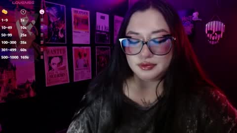 Snapshot of raven_darkk chatting on 06/10/26, 10:19 Raven online show from 06/10/26, 10:19