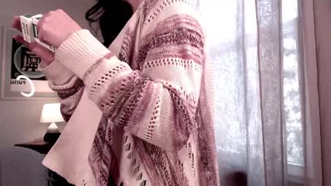 Snapshot of raven_feathers chatting on 01/11/25, 02:25 Roxanneredlight59 online show from 01/11/25, 02:25