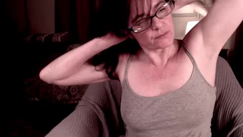 Snapshot of raven_feathers chatting on 02/03/25, 12:36 Roxanneredlight59 online show from 02/03/25, 12:36