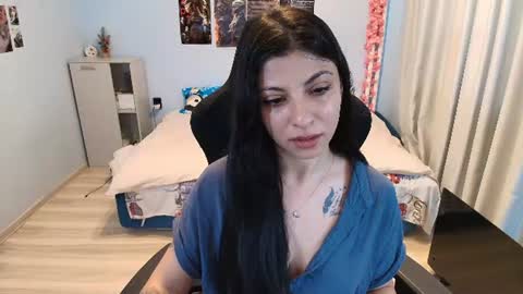 Snapshot of raven_haired_goddess chatting on 06/16/26, 05:21 raven_haired_goddess online show from 06/16/26, 05:21