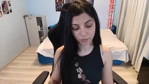 Snapshot of raven_haired_goddess chatting on 06/29/26, 08:09 raven_haired_goddess online show from 06/29/26, 08:09