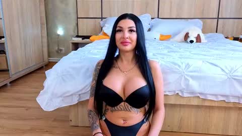 raven_inkk online show from 02/19/26, 08:21