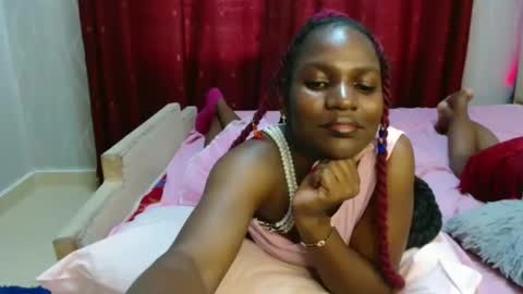 Snapshot of raven_luxe chatting on 03/02/26, 05:08 Raven online show from 03/02/26, 05:08