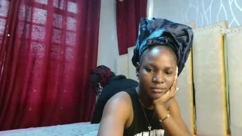 Snapshot of raven_luxe chatting on 03/03/26, 06:30 Raven online show from 03/03/26, 06:30