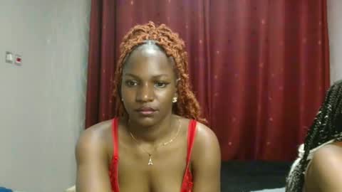 Snapshot of raven_luxe chatting on 03/14/26, 06:35 Raven online show from 03/14/26, 06:35
