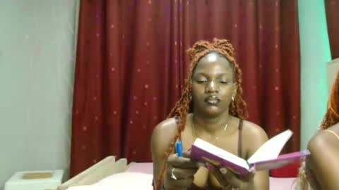 Snapshot of raven_luxe chatting on 03/29/26, 04:29 Raven online show from 03/29/26, 04:29
