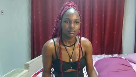 Snapshot of raven_luxe chatting on 04/19/26, 04:06 Raven online show from 04/19/26, 04:06