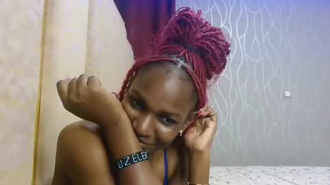 Snapshot of raven_luxe chatting on 04/25/26, 04:37 Raven online show from 04/25/26, 04:37